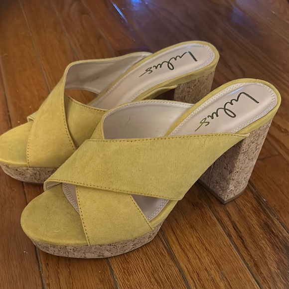 Lulu's Yellow Platform Heels - Picture 1 of 5